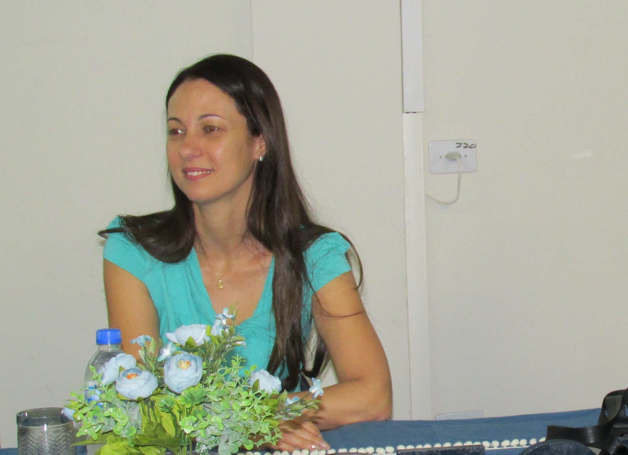 Profa. Elisângela de Moraes - Diretora do Cotel