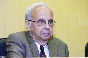 Prof. Nei Fernandes de Oliveira Junior - Ex- Diretor da EEL 